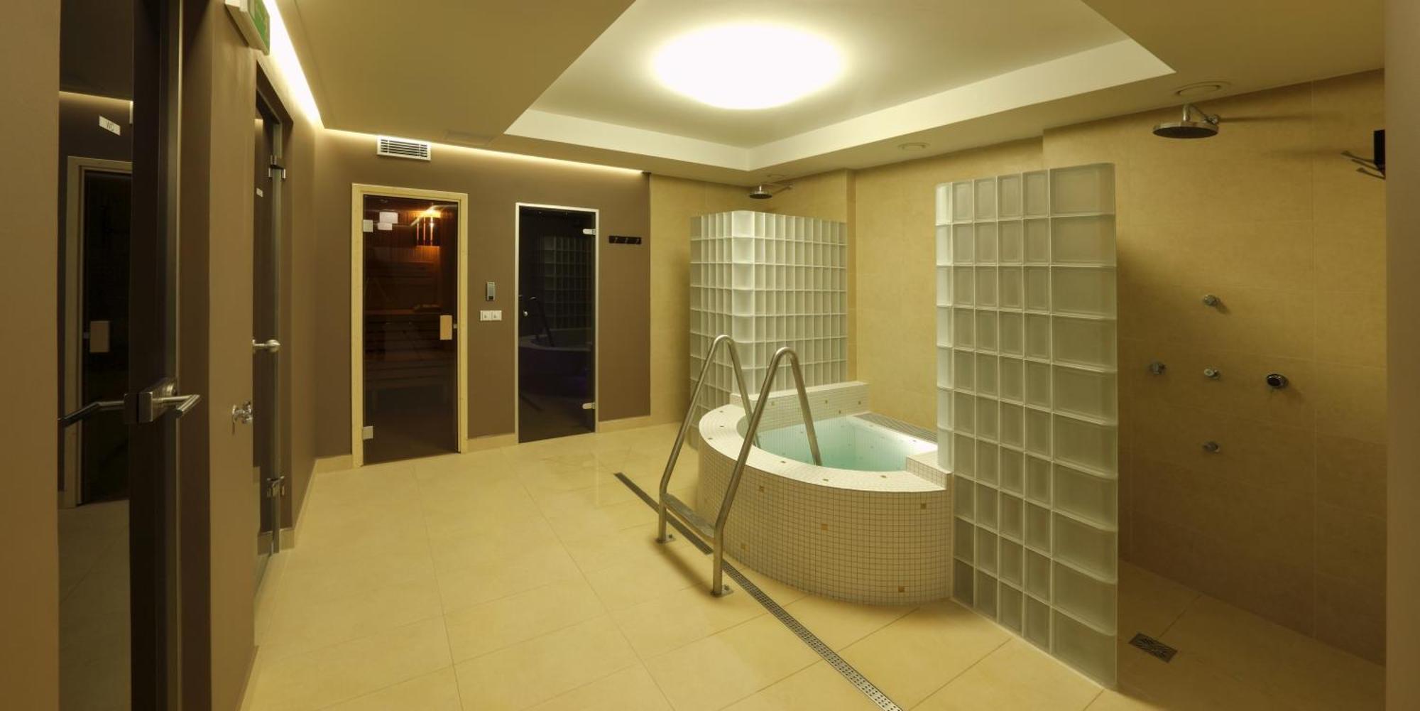 Esmarin Wellness Hotel Mníšek pod Brdy Kültér fotó