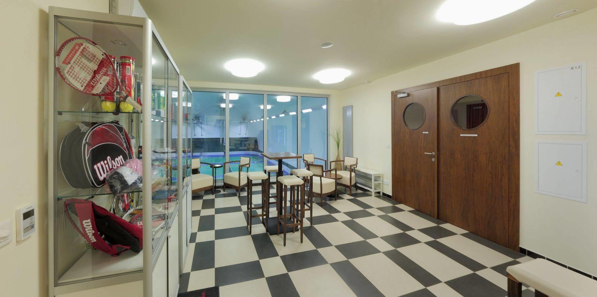 Esmarin Wellness Hotel Mníšek pod Brdy Kültér fotó